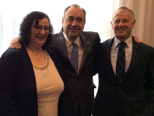 First Minister Alex Salmond with SCoJeC Public Affairs Officer Nicola Livingston and GJRC President Paul Morron